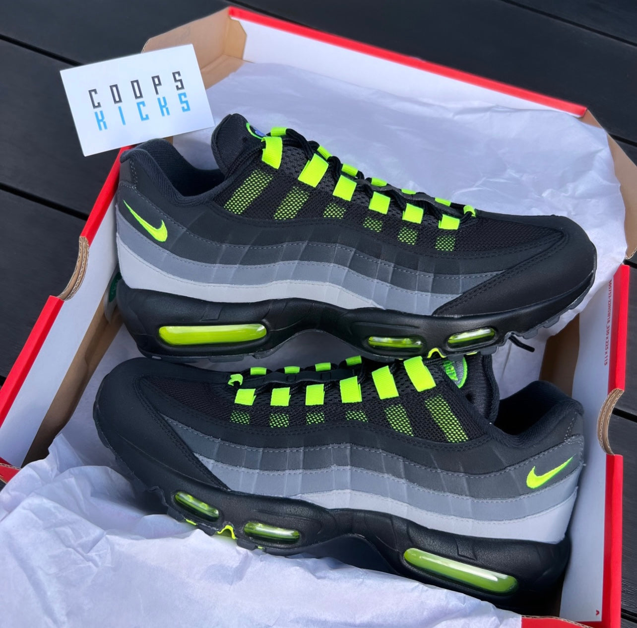 Nike air max 95 hotsell glow in the dark