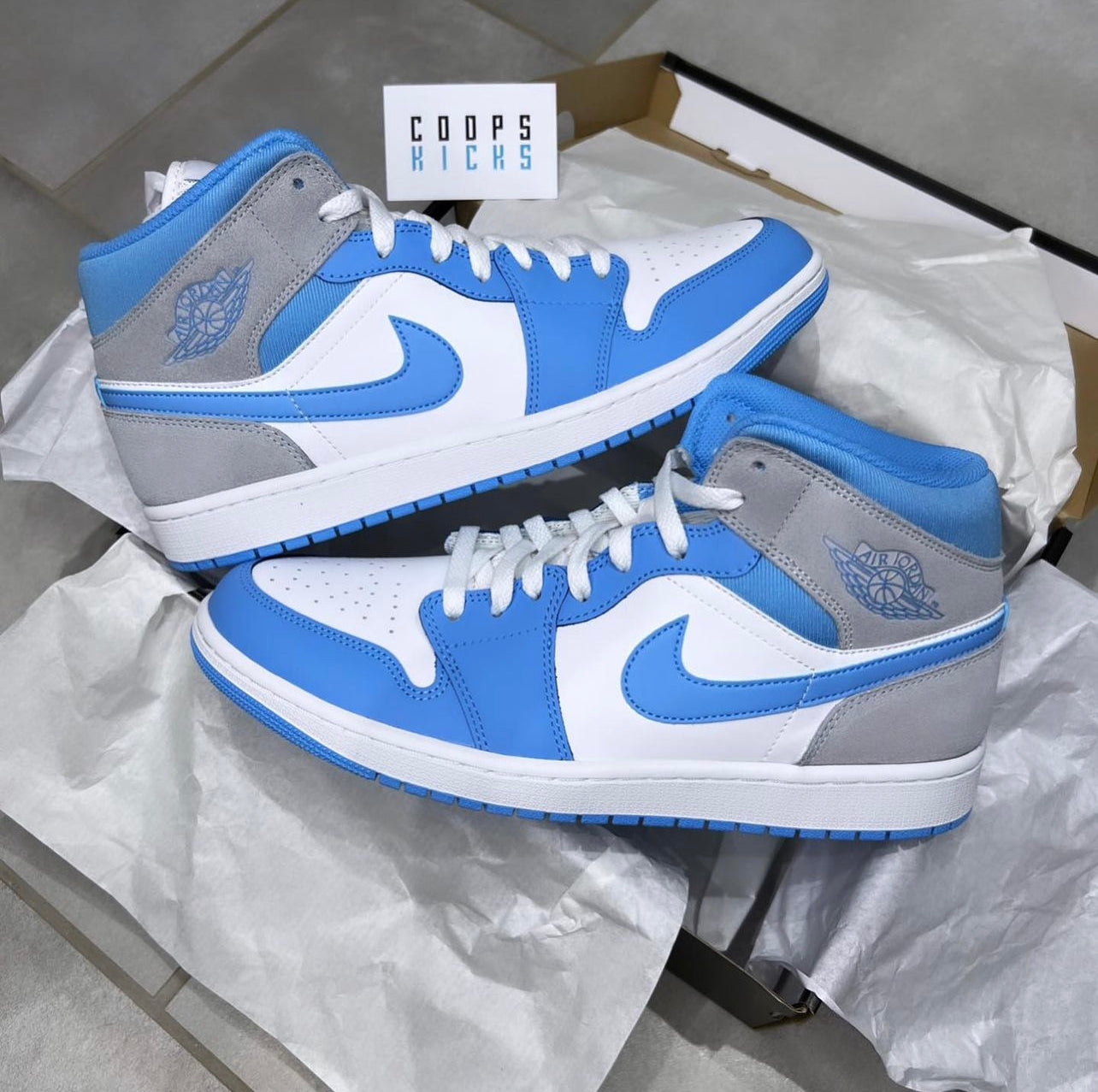 Air Jordan 1 Mid 'University Blue Grey'